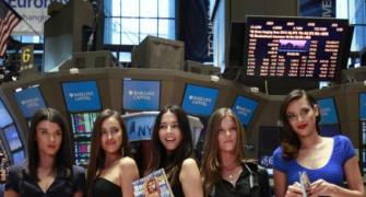 IMAGES: Swimsuit models visit New York Stock Exchange