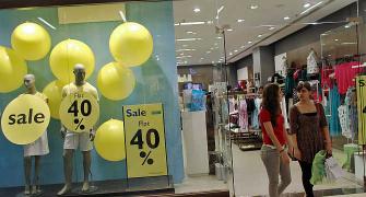E-retail discounts may continue