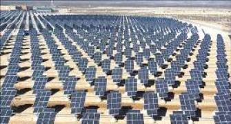Govt plans Rs 2 lakh-cr solar and wind power projects in deserts