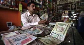 Rupee recovers by 28 paise, trades at 61.06 Vs dollar