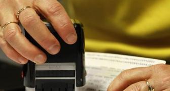 4 Indian-Americans charged with H-1B visa fraud in US