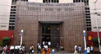 RBI to monitor trades by companies in debt markets