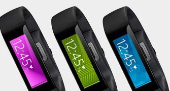 Microsoft joins wearables race, unveils smart band