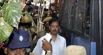 SAT stays penalty on Satyam's Raju, 4 others; upholds ban