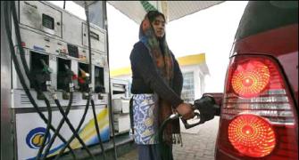 Oil cos hold 35 paisa cut in diesel, 55 paise hike in petrol