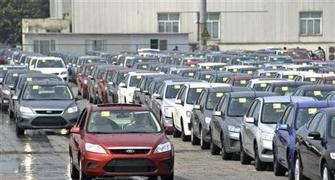 Must roll out GST this Budget: Automakers