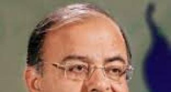 Jaitley raps UPA government on quality of fiscal management
