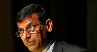 Rajan says it's not time for central banks to devalue currencies