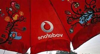 Vodafone gears up for Rs 16,500-cr IPO, names bankers