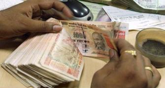 NRIs need to show old notes to Customs at airports
