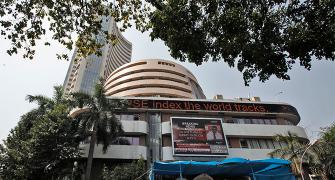 Sensex, Nifty end flat after fag-end selling