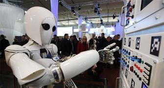 Will Artificial Intelligence create new jobs or destroy them?