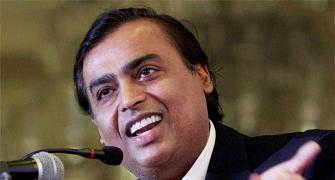 RIL consolidated profit rises to record Rs 11,640 cr