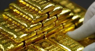 Gold imports dip 7% in Apr-Nov to $20.57 bn
