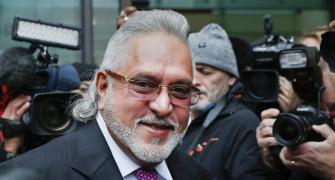 Mallya repeats offer of 100% payback for Indian banks