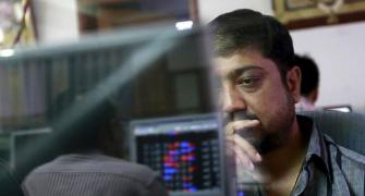 Markets snap 5-day rally; Sensex tumbles over 600 pts