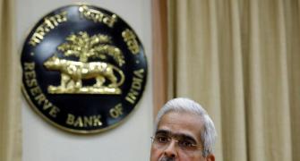 RBI keeps rates unchanged;retains accommodative stance