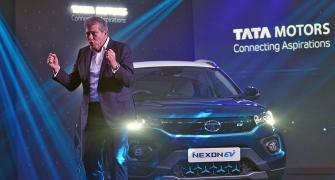 Gadkari asks automakers to cut EV cost, forgo profit