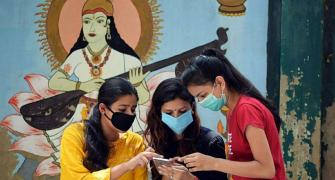 India may pip China, Vietnam to be mobile export hub