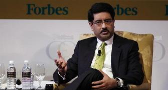 Birla offers to hand over his stake to keep Vi afloat