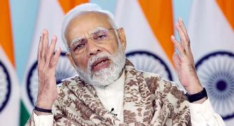 Modi urges India Inc to 'think out of box'