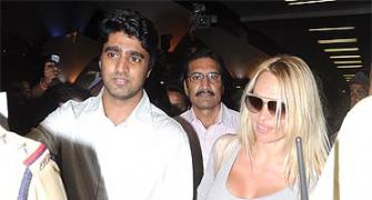 Pamela Anderson arrives in Mumbai