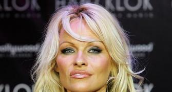 Pamela Anderson to play Virgin Mary