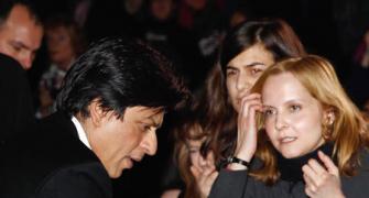 PIX: Shah Rukh floors fans at Don 2's Berlin premiere