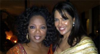 Sameera Reddy gifts a sari to Oprah