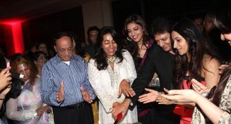PIX: When Prem Chopra partied with Zeenat Aman, Ronit Roy