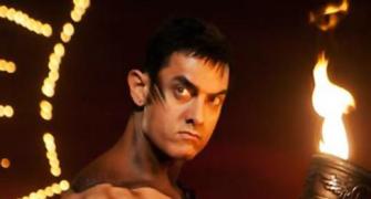 Watch: Aamir Khan gets his body painted!