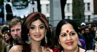 Shilpa Shetty seeks solace in mom's wise words