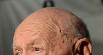 Hollywood legend Mickey Rooney passes away
