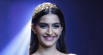 Sonam Kapoor: Can't do justice to what Rekha did in Khoobsurat