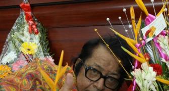 PHOTO: Manoj Kumar celebrates 77th birthday