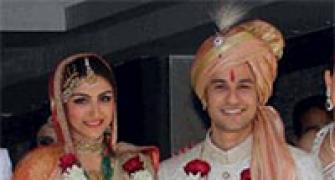 PIX: Soha Ali Khan weds Kunal Khemmu