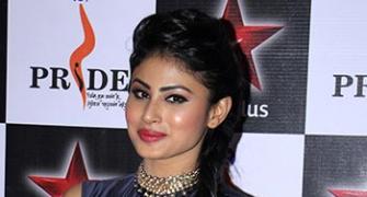 PIX: Mouni Roy, Deepika Singh mingle at award function