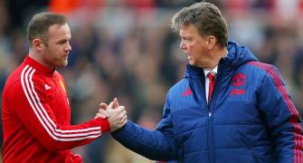Unfair to blame Van Gaal, says Rooney