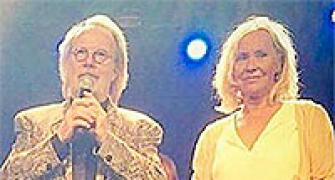 ABBA reunites, performs for the first time in 30 years