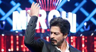 PIX: Shah Rukh Khan, Arjun Kapoor perform at Mirchi Music awards