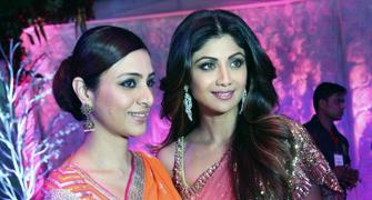 PIX: Shilpa Shetty, Tabu mingle at a party