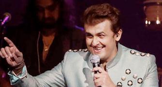 What's Sonu Nigam doing in the US of A?