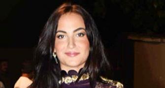 PIX: Elli Avram, Amy Jackson at Salman's Ganpati celebrations