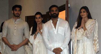 Bollywood pays its last respects to Suniel Shetty's father