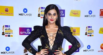 Video: Watch Taapsee, Deepika at an awards show