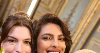 What's Priyanka doing with Anne Hathaway?