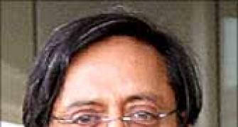India, Pak have the same enemies: Tharoor