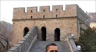 Image: Obama at the Great Wall of China