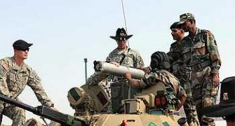 India, US armies 'fight' urban terror