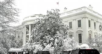 Images: Washington snowed out by heavy blizzard
